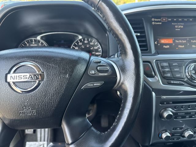 Used 2020 Nissan Pathfinder SL image 19