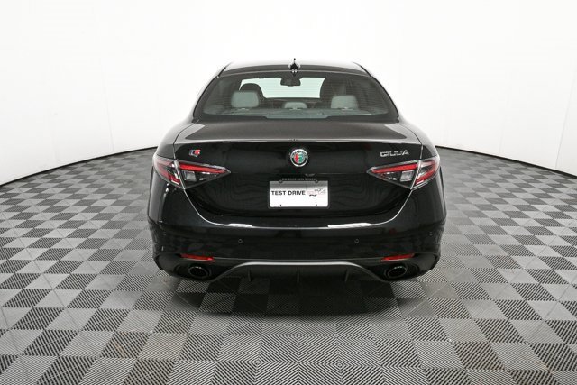 New 2025 Alfa Romeo Giulia w/ Driving Assist Package image 29