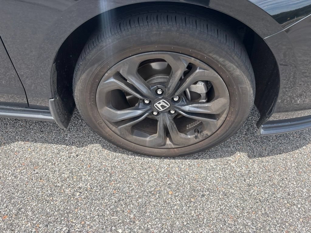 Used 2025 Honda Accord SE image 11