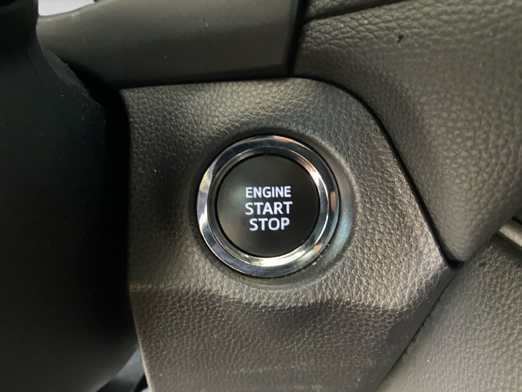 Used 2025 Toyota RAV4 XLE FWD image 17
