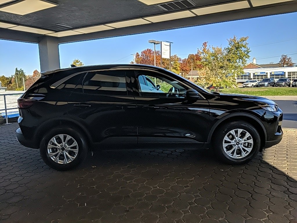 Certified 2023 Ford Escape Active image 4