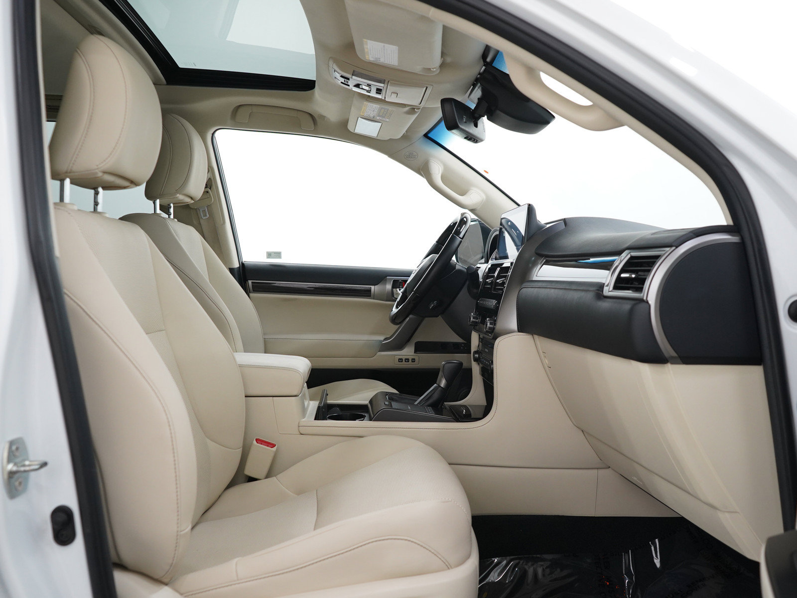 Used 2022 Lexus GX 460 Premium w/ Accessory Package AWD/4WD image 11