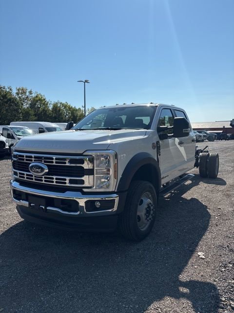 New 2026 Ford F550 4x4 Crew Cab image 2