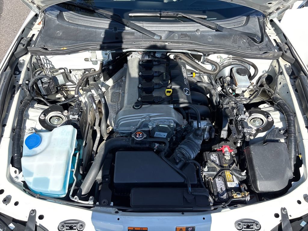 Used 2019 MAZDA MX-5 Miata RF Grand Touring w/ Appearance Package image 16