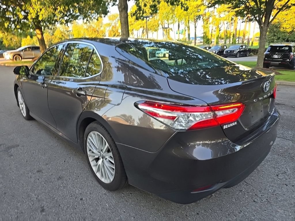 Used 2018 Toyota Camry XLE FWD image 6