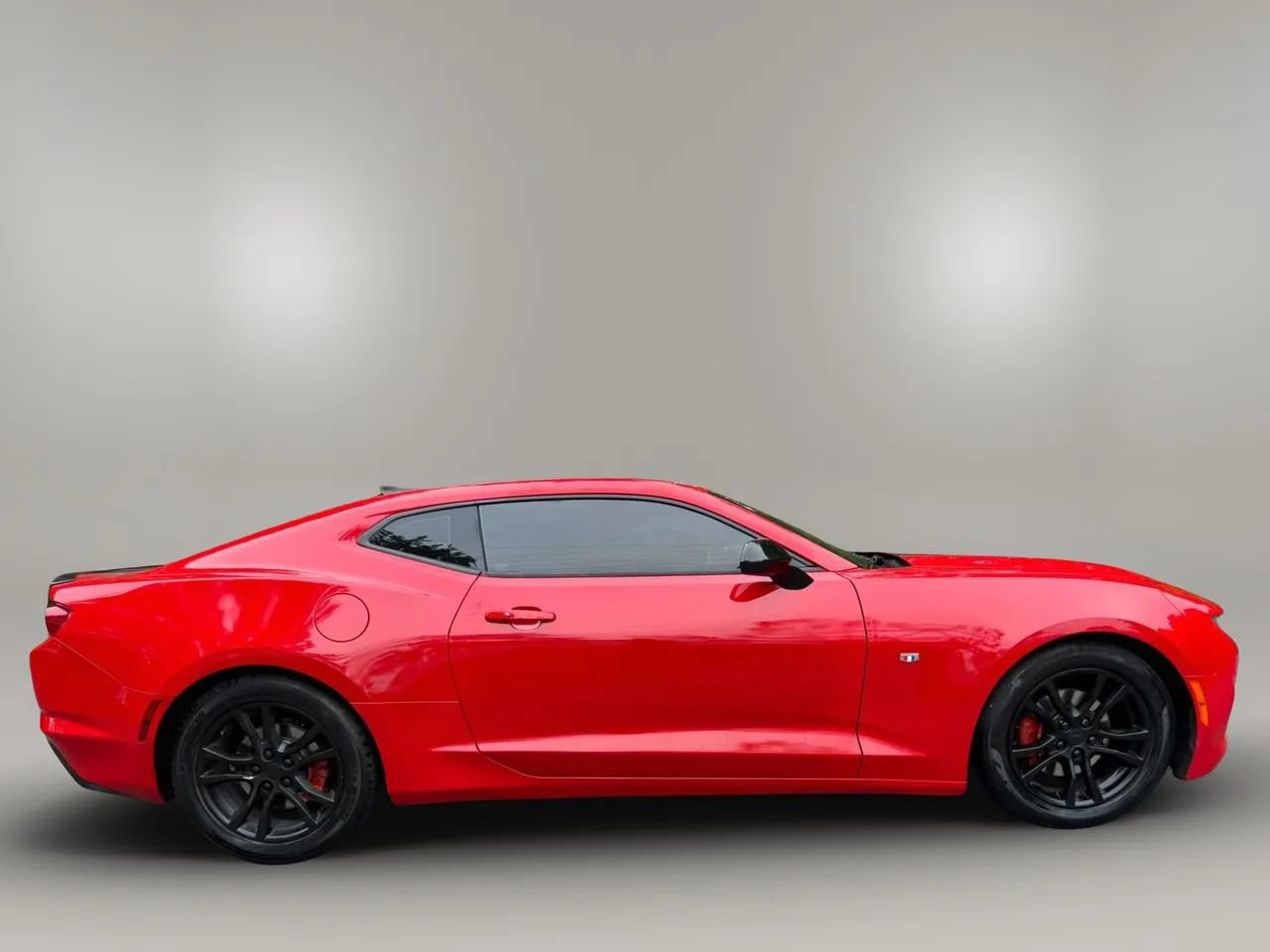 Used 2022 Chevrolet Camaro LS RWD image 3