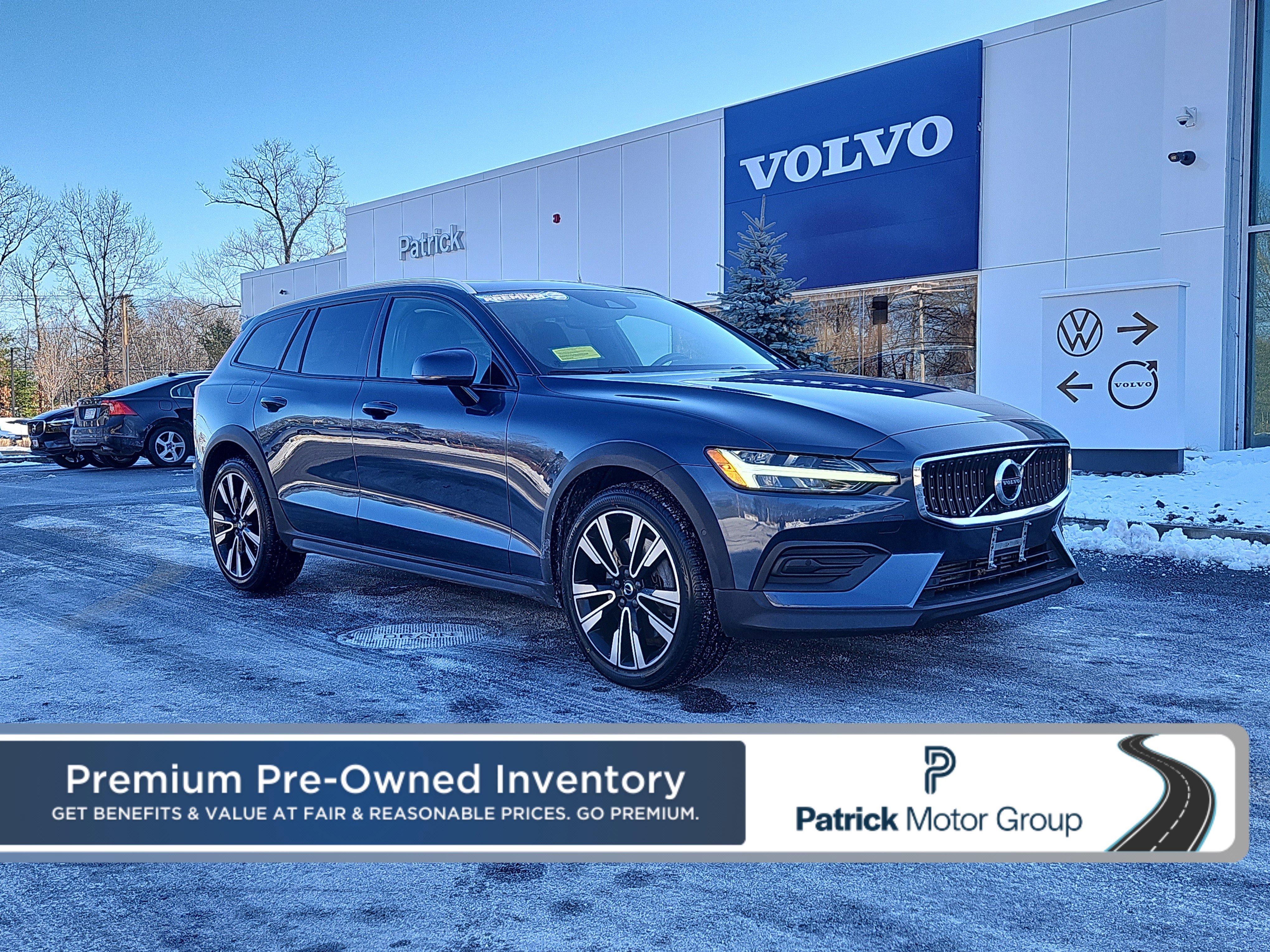 Used 2020 Volvo V60 T5 Cross Country w/ Protection Package Premier image 1