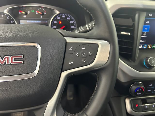 Used 2023 GMC Acadia SLT image 17