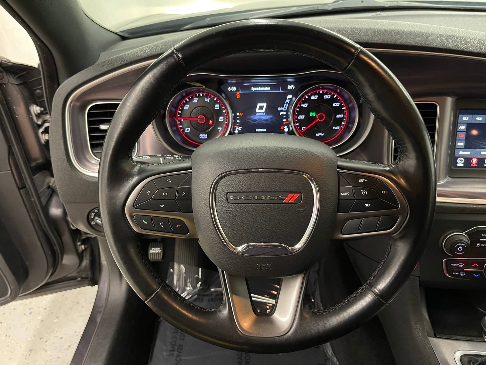 Used 2020 Dodge Charger SXT w/ Leather Interior Group image 11