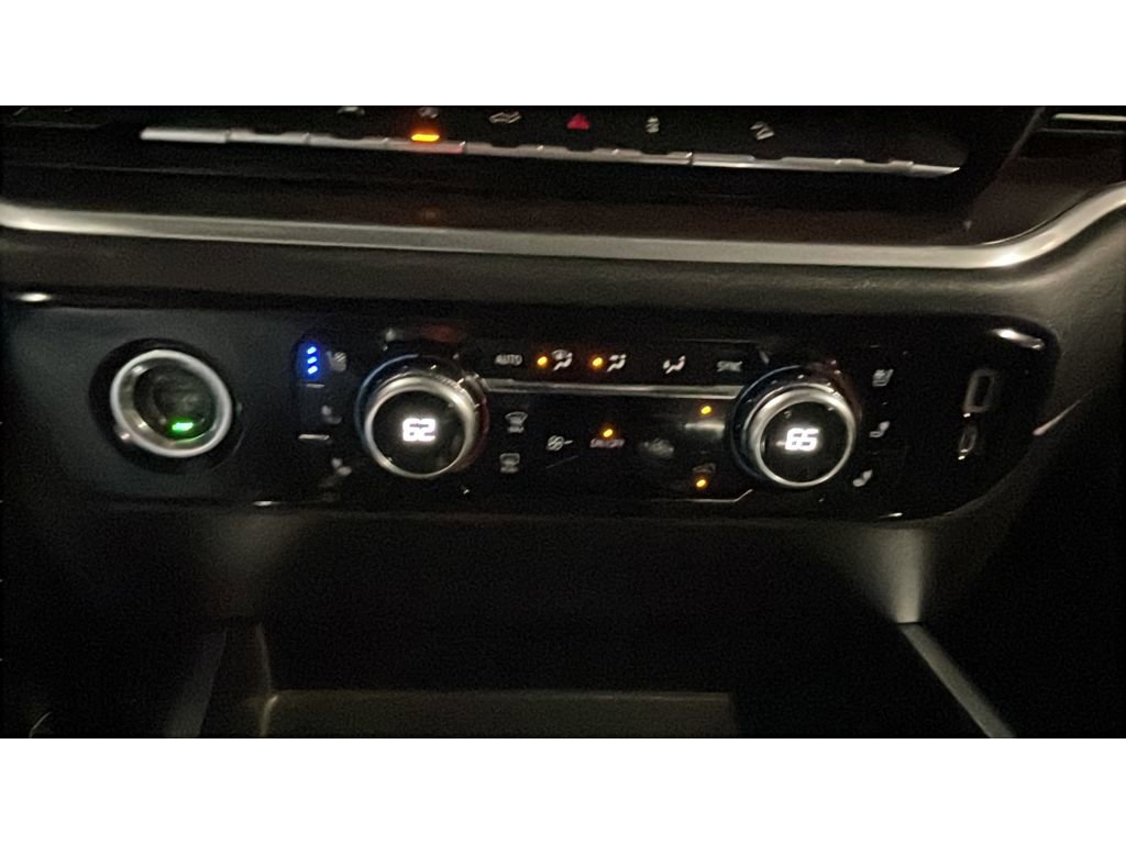 Used 2022 GMC Sierra 1500 SLT AWD/4WD image 14