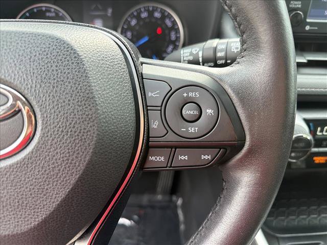 Used 2021 Toyota RAV4 XLE w/ Convenience Package AWD/4WD image 14