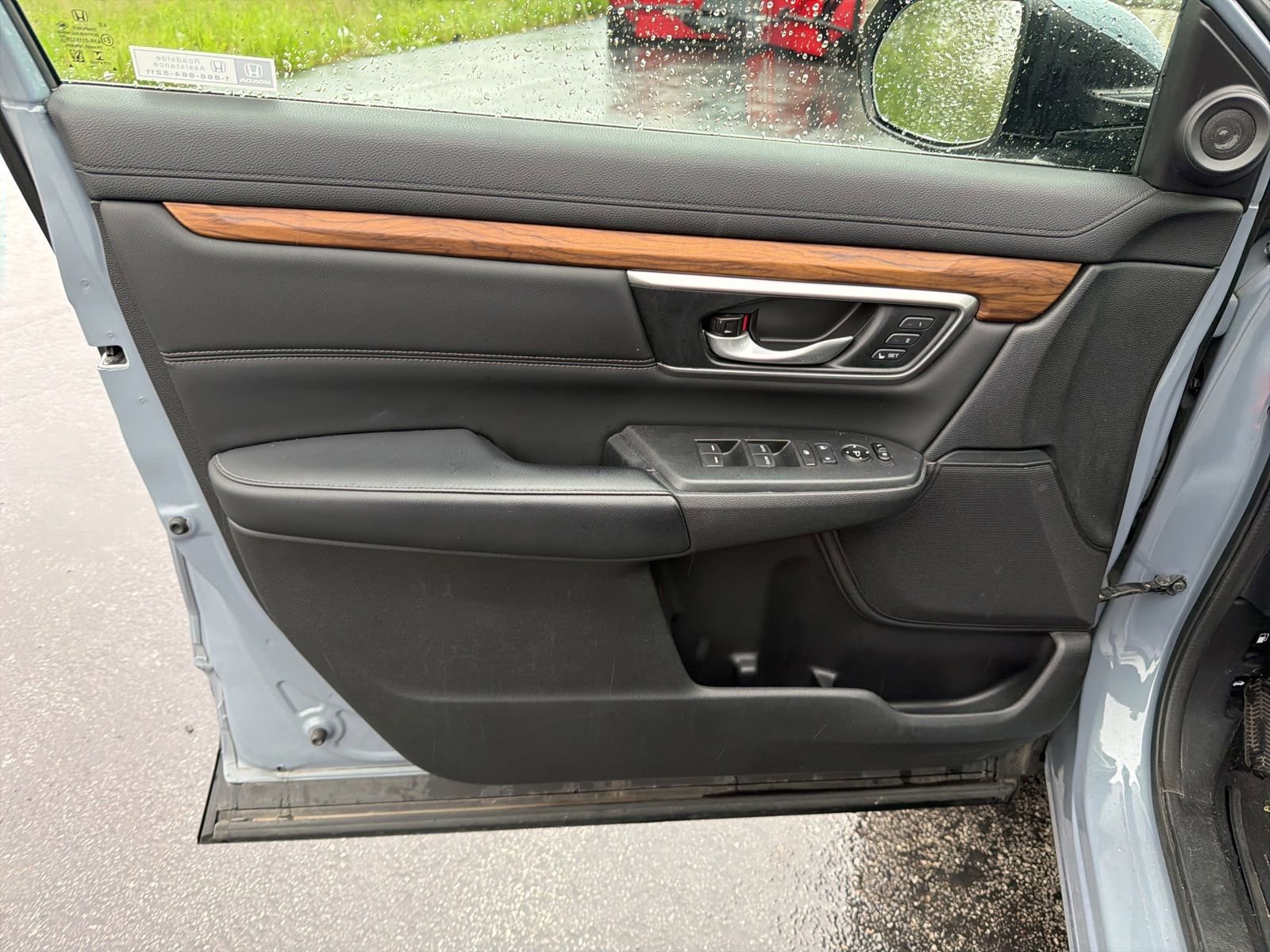 Used 2020 Honda CR-V Touring image 11