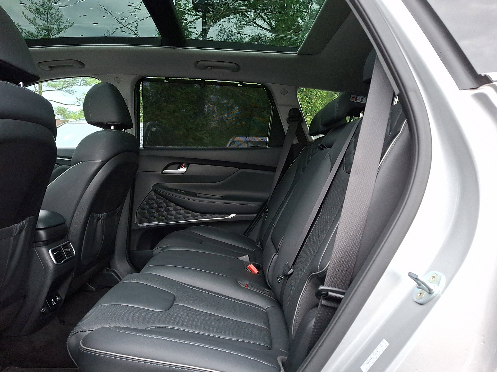 Certified 2022 Hyundai Santa Fe Limited AWD/4WD image 10