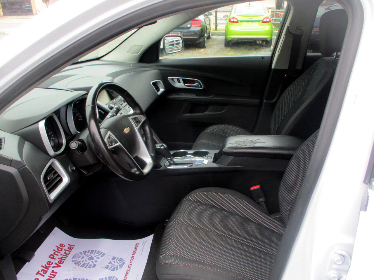 Used 2017 Chevrolet Equinox LT w/ Convenience Package image 9