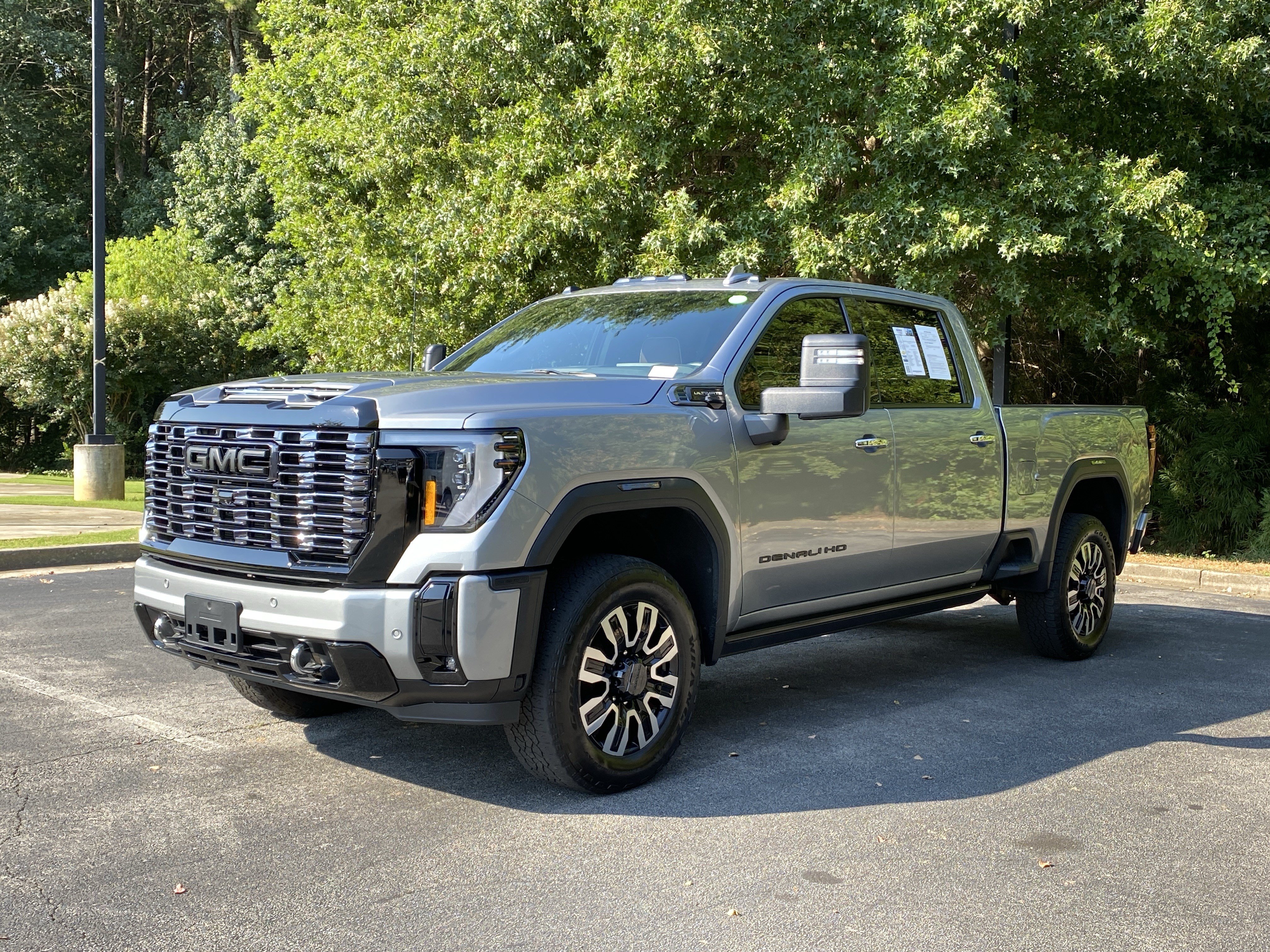Used 2026 GMC Sierra 2500 Denali Ultimate AWD/4WD image 5