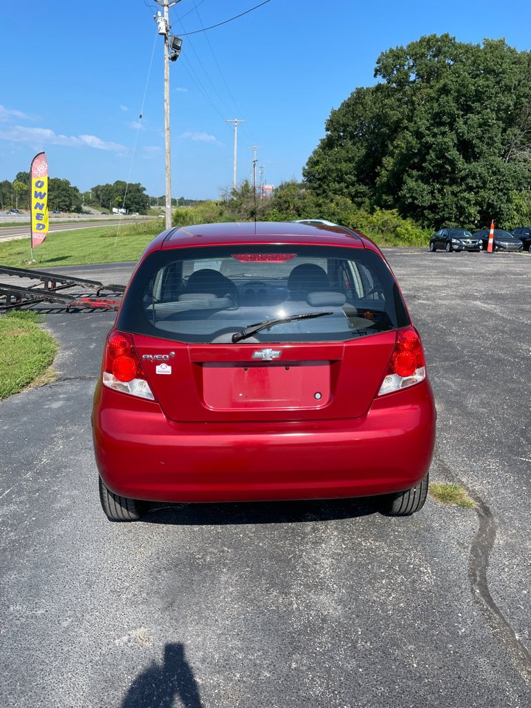 Used 2008 Chevrolet Aveo5 FWD image 4