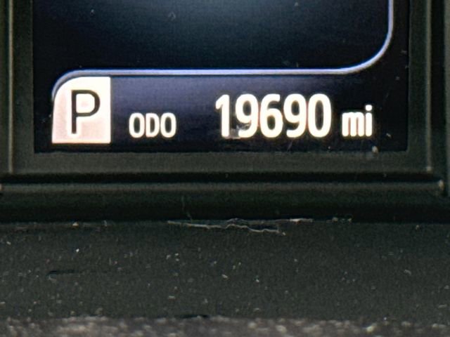 Used 2020 Toyota Sienna XLE w/ XLE Navigation Package image 26