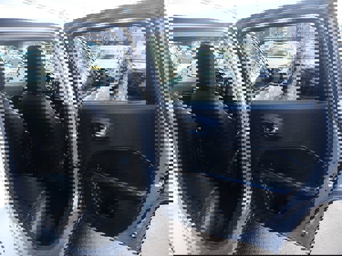 Used 2019 Jeep Compass Limited w/ Safety & Security Group image 28