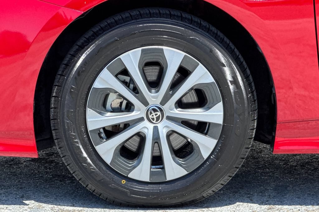 Used 2020 Toyota Prius Prime XLE FWD image 26