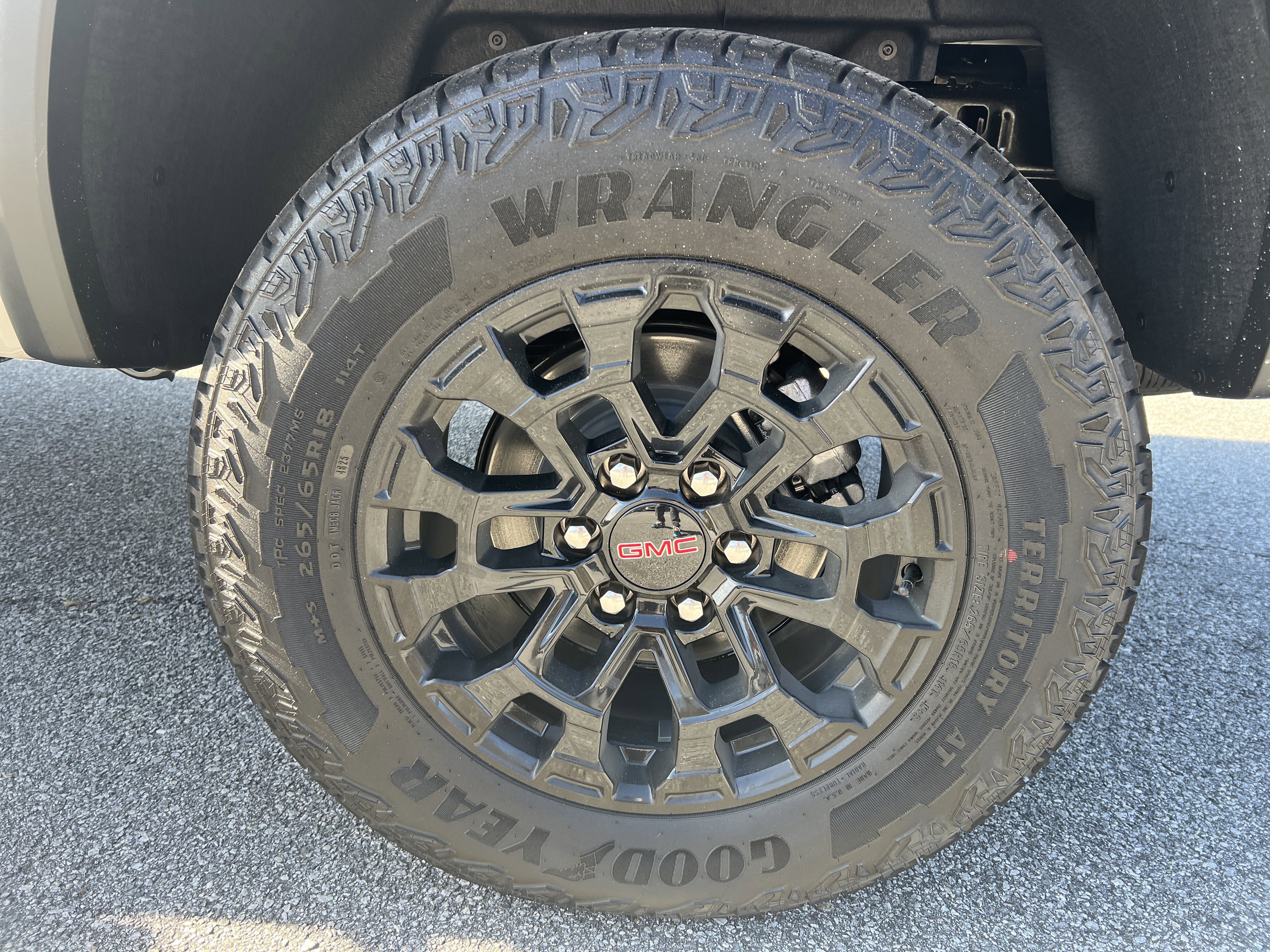 New 2026 GMC Canyon Elevation w/ Convenience Package image 21