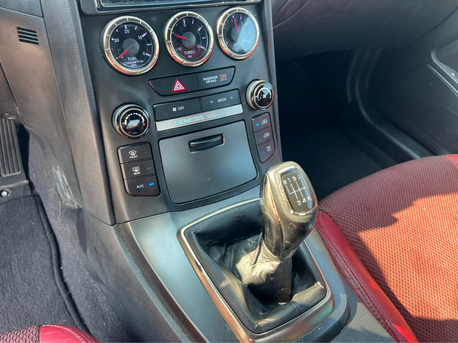 Used 2013 Hyundai Genesis 2.0T image 8