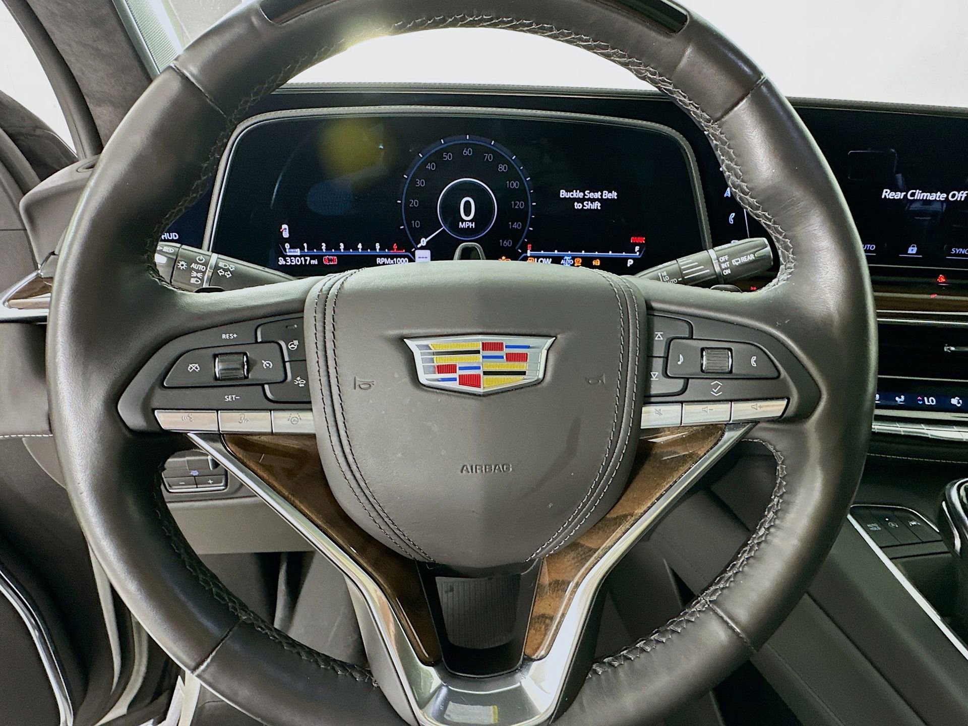 Used 2023 Cadillac Escalade ESV Sport Platinum w/ Heavy-Duty Trailer Package AWD/4WD image 12