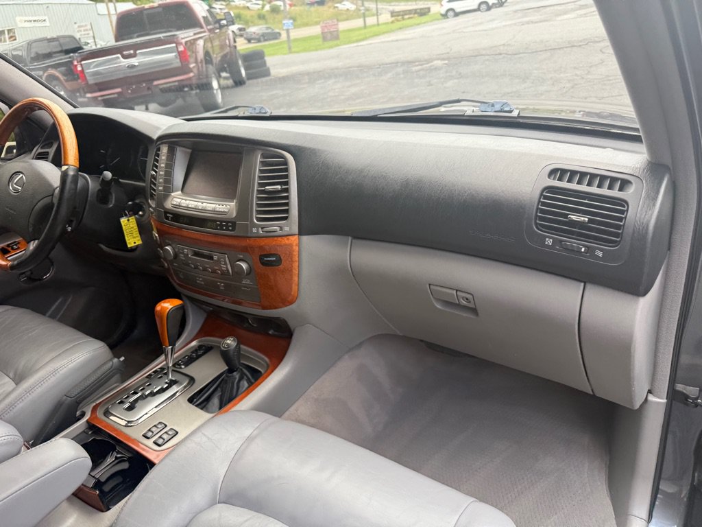 Used 2003 Lexus LX 470 4WD image 62