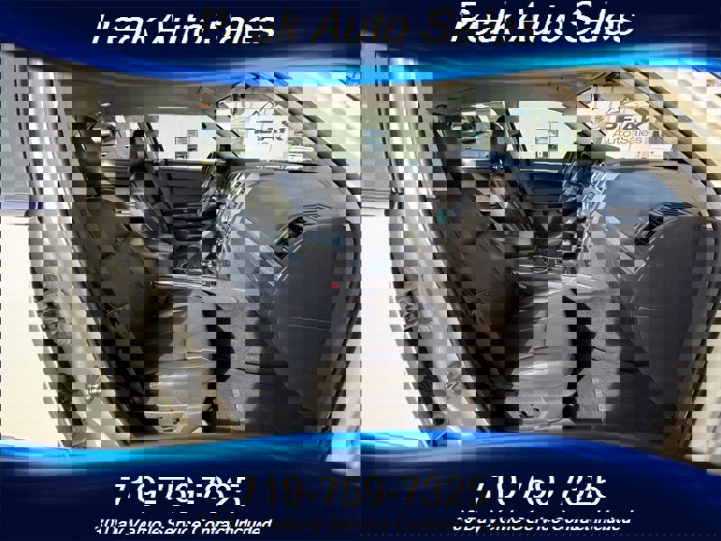 Used 2010 Chrysler 300 Touring image 30