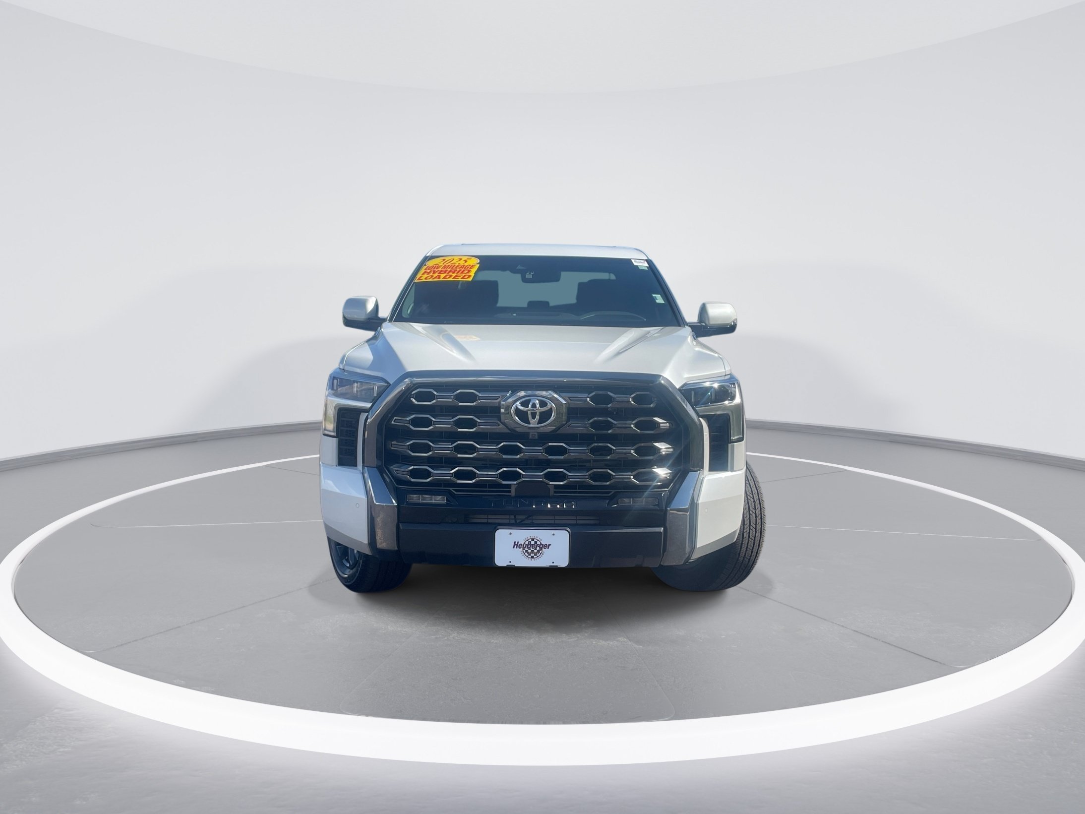Used 2025 Toyota Tundra Platinum w/ Tow Tech Package AWD/4WD image 2