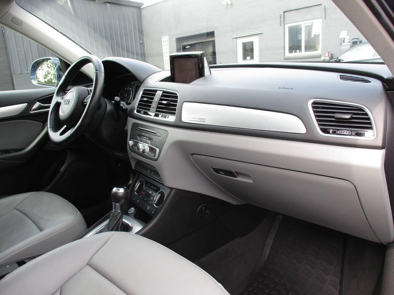 Used 2016 Audi Q3 2.0T Premium Plus w/ Technology Package AWD/4WD image 55
