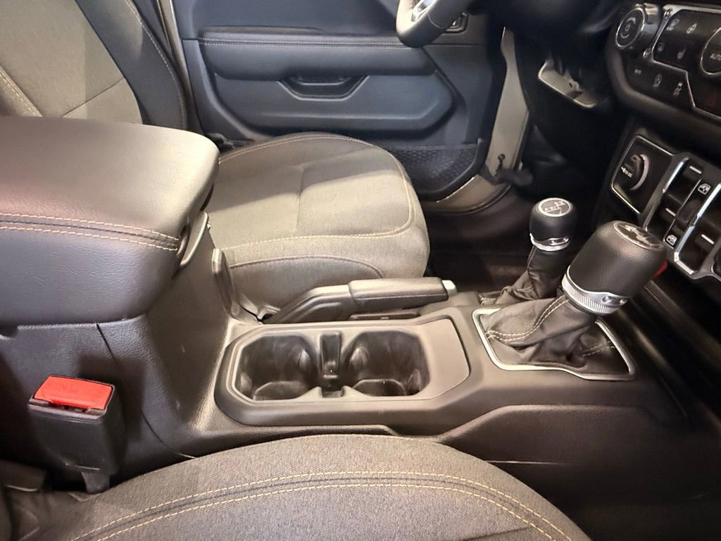 Used 2026 Jeep Wrangler Sahara image 30