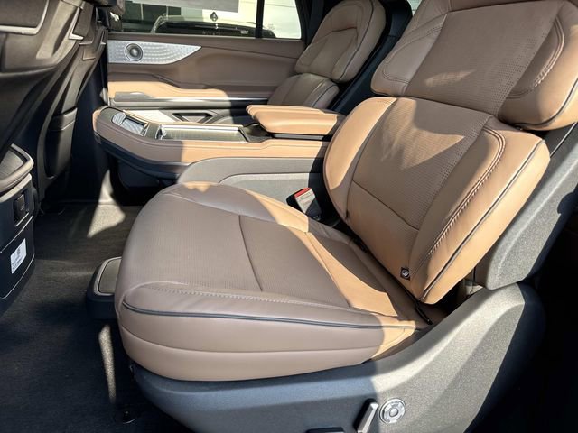 New 2026 Lincoln Navigator L Black Label image 18