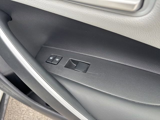 Used 2024 Toyota Corolla SE image 11
