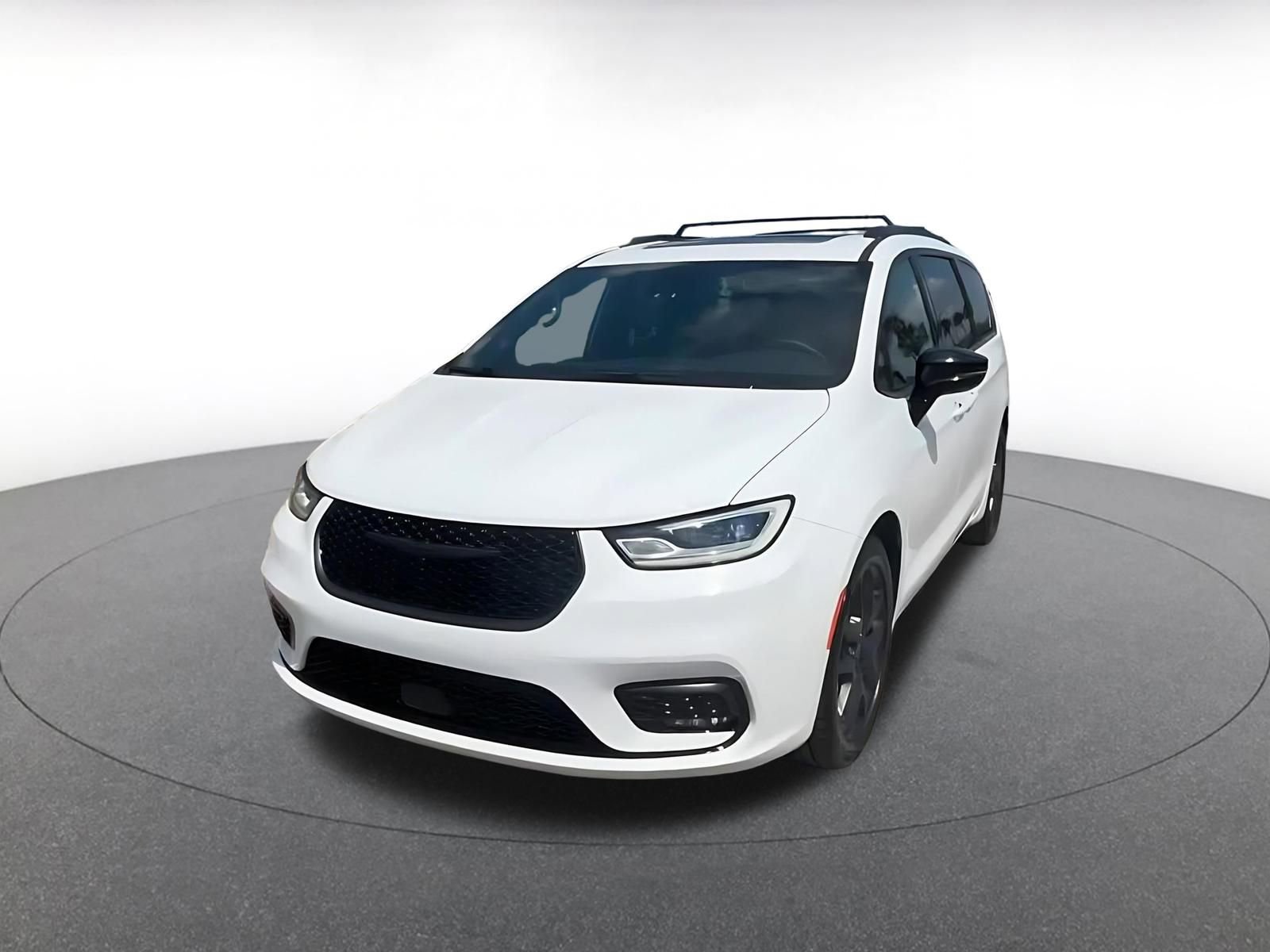 Used 2025 Chrysler Pacifica Limited FWD image 7