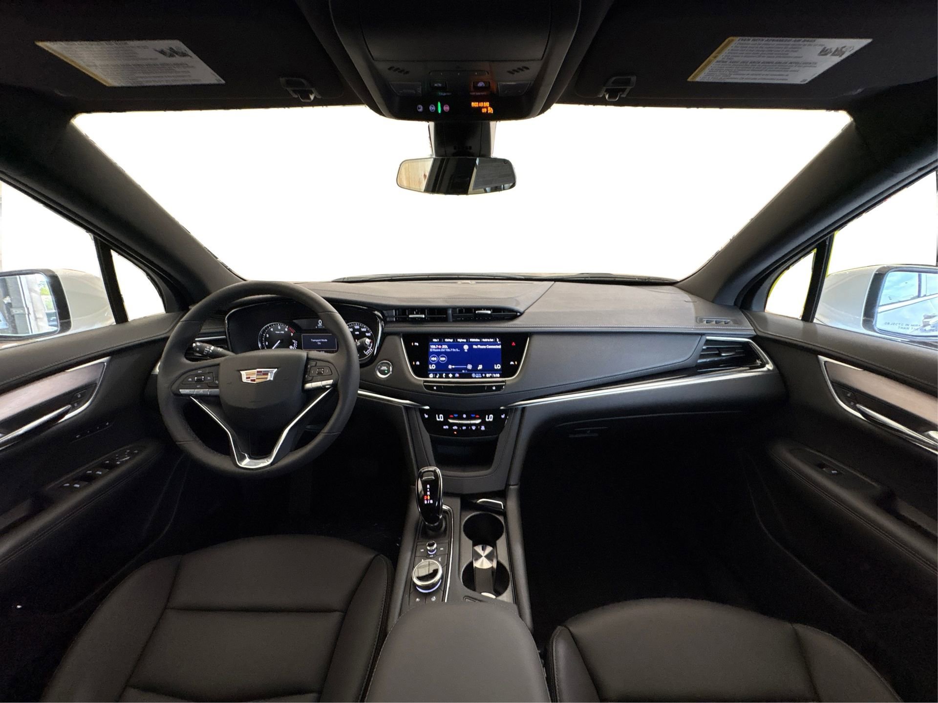 New 2025 Cadillac XT6 Luxury image 23