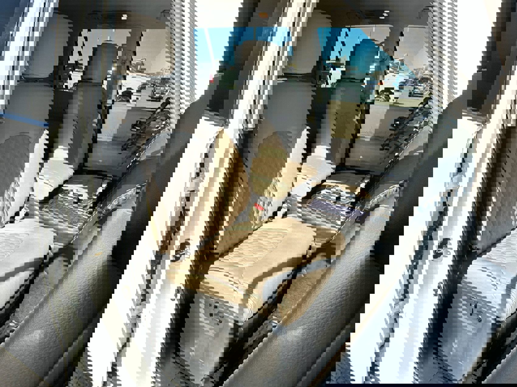 Used 2023 Nissan Armada Platinum w/ Captain's Chairs Package image 27