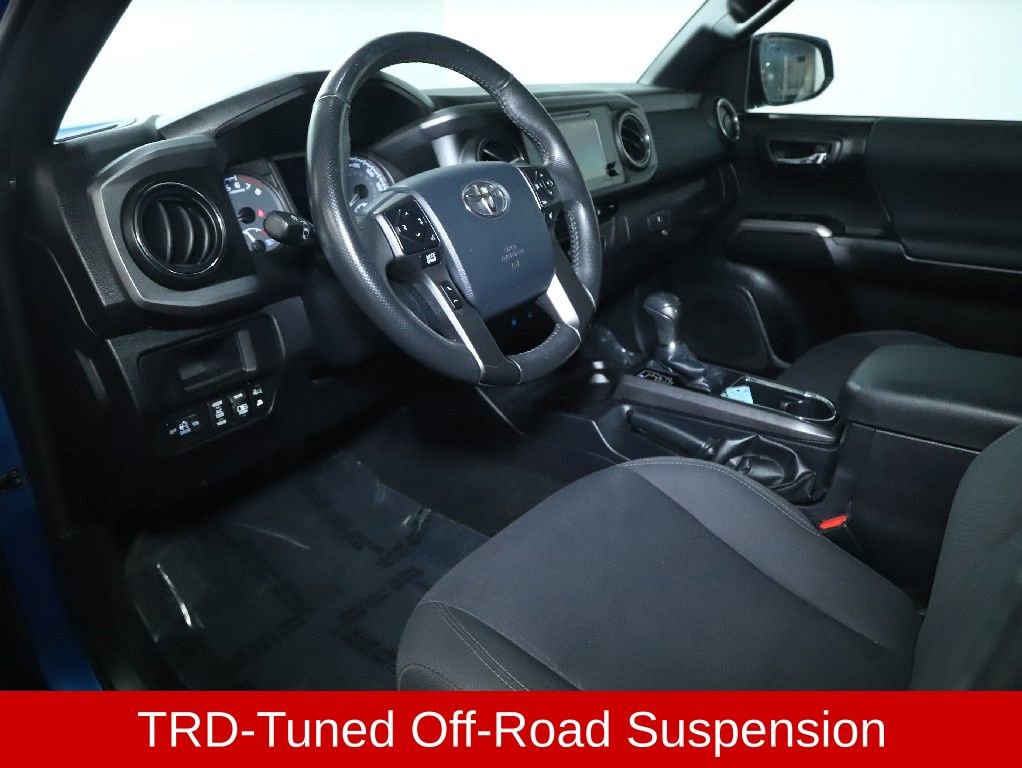 Used 2017 Toyota Tacoma TRD Off-Road w/ Premium & Technology Package image 18