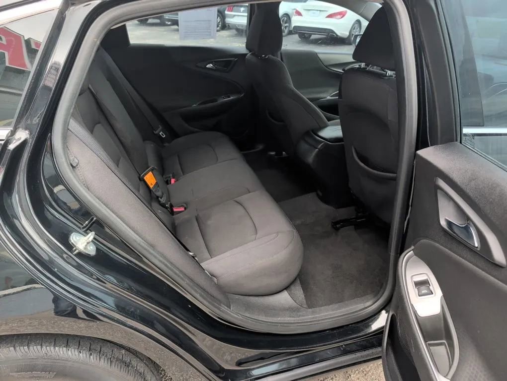 Used 2019 Chevrolet Malibu LS FWD image 21