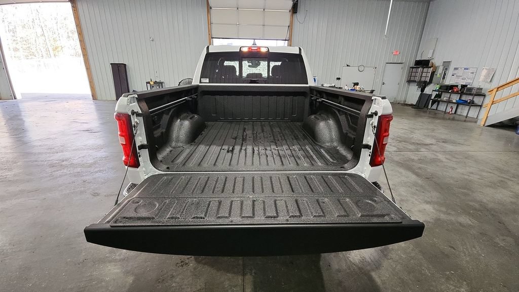 New 2026 RAM 1500 Big Horn AWD/4WD image 32