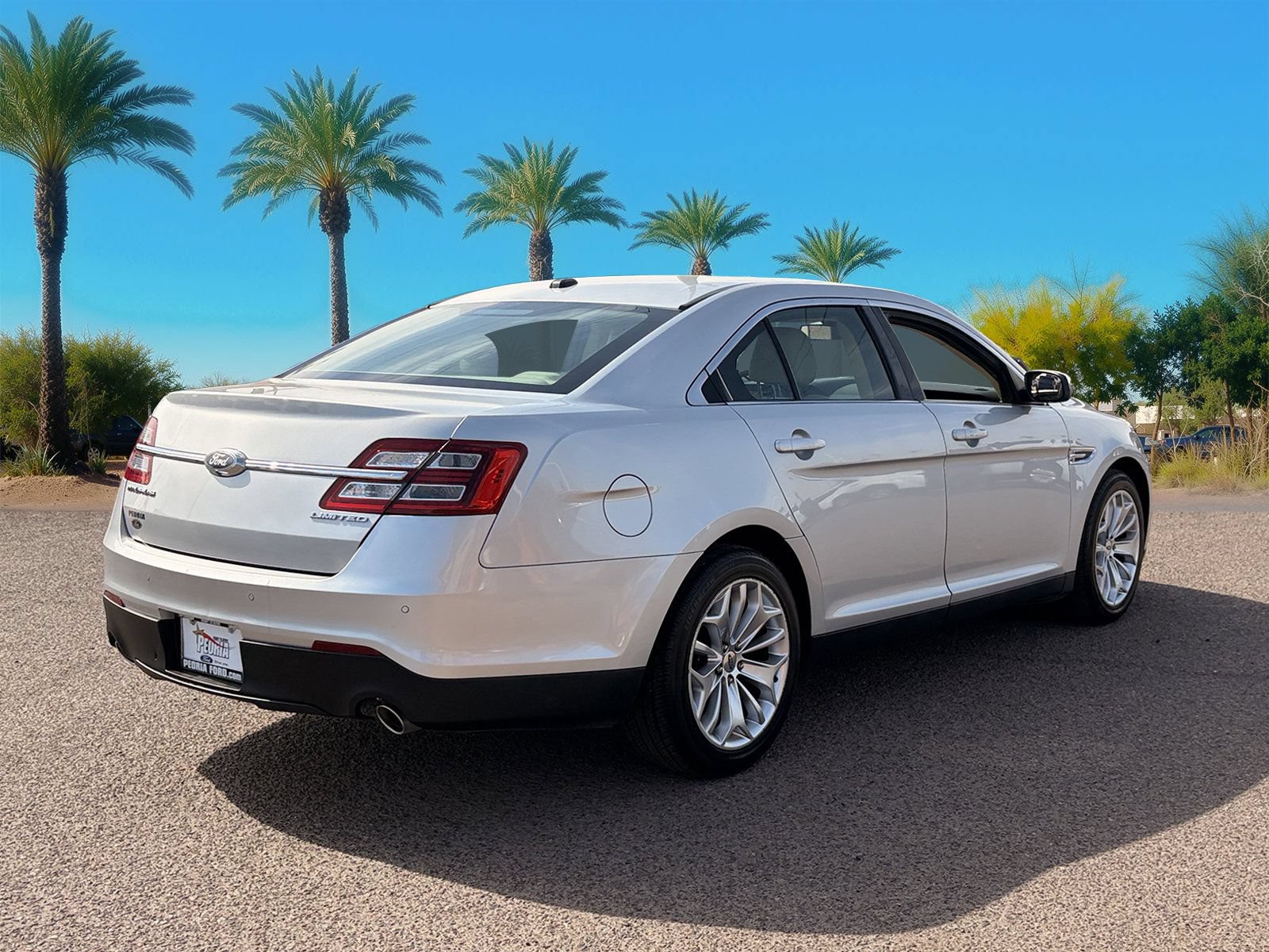 Used 2019 Ford Taurus Limited FWD image 6