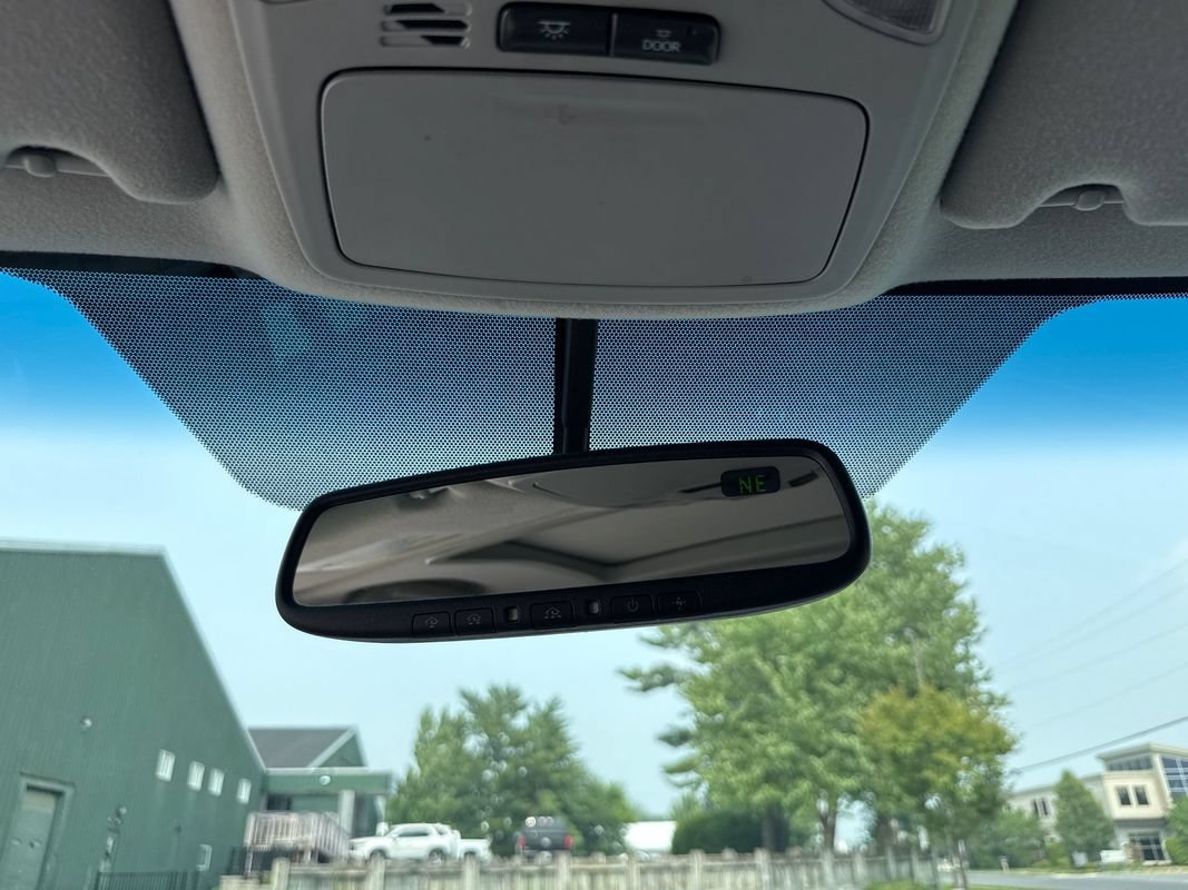 Used 2014 Toyota Sienna XLE AWD/4WD image 25