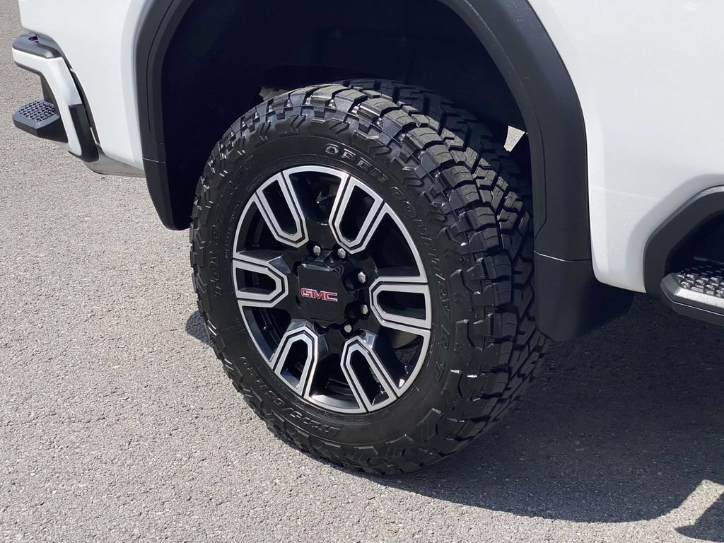 Used 2023 GMC Sierra 2500 AT4 w/ AT4 Preferred Package AWD/4WD image 39