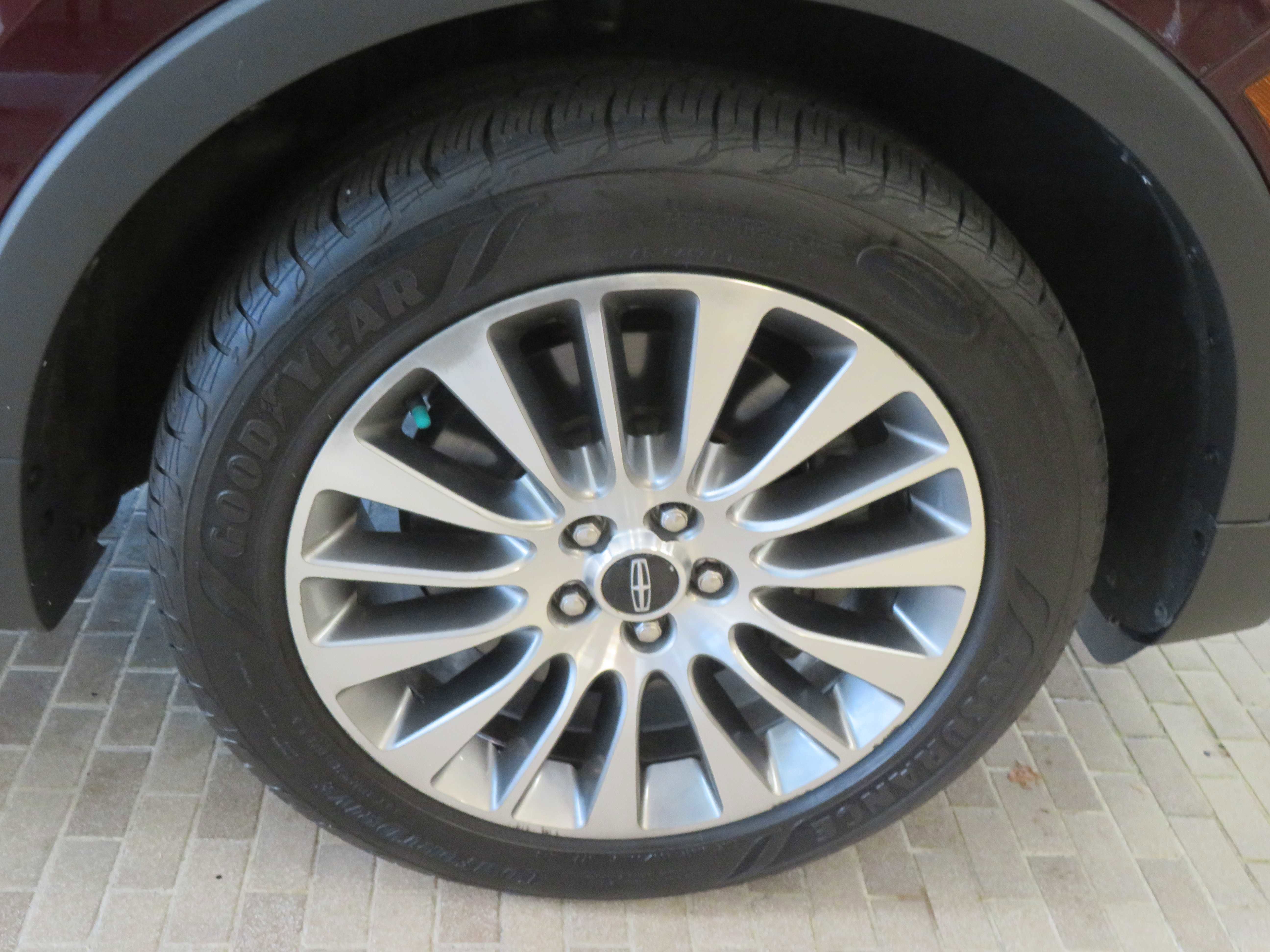 Used 2018 Lincoln MKC Reserve w/ Lincoln MKC Climate Package image 10