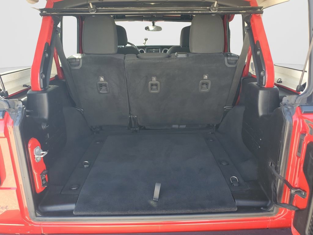 Used 2019 Jeep Wrangler Unlimited Sahara image 12