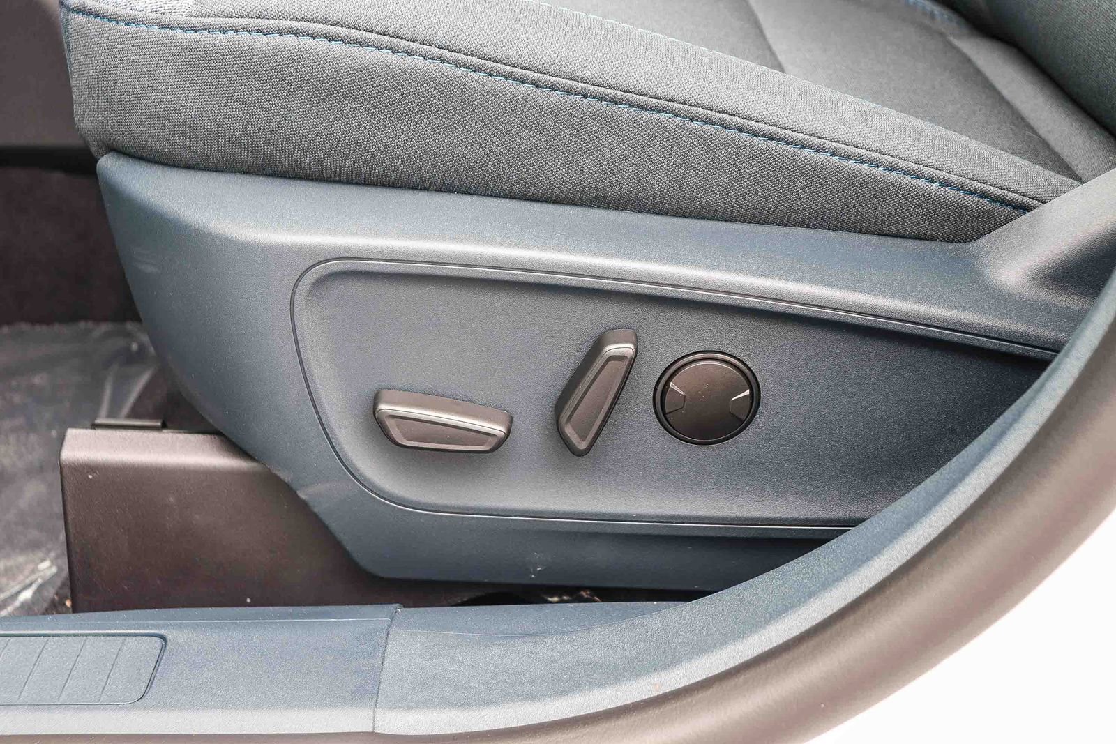 New 2026 Ford Maverick XLT w/ XLT Luxury Package FWD image 22