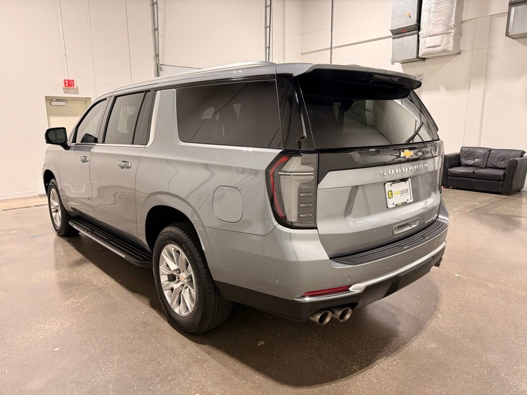 Used 2025 Chevrolet Suburban Premier image 6