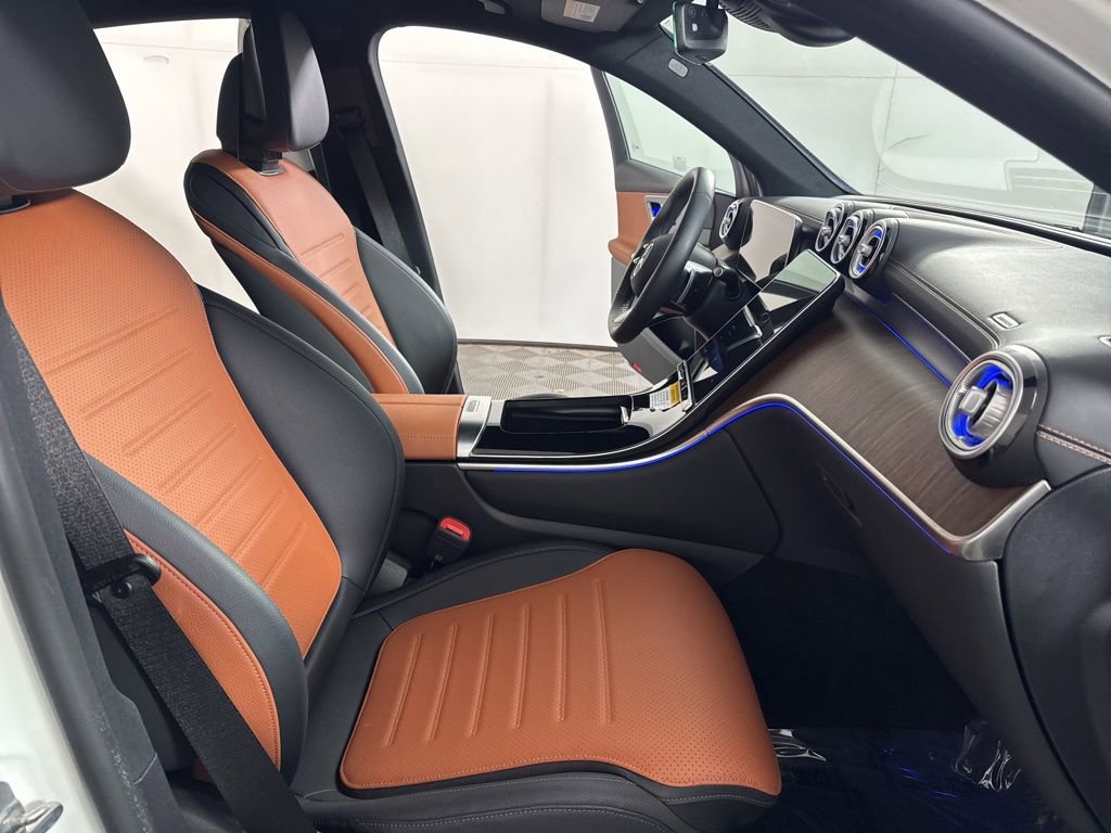 Certified 2025 Mercedes-Benz GLC 300 4MATIC image 21