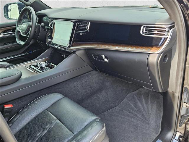 Used 2023 Jeep Grand Wagoneer Series II image 23
