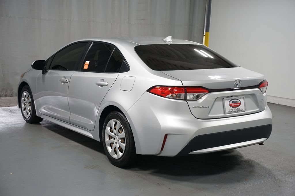 Used 2022 Toyota Corolla LE image 6