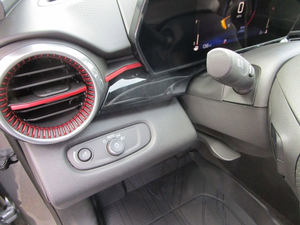 New 2026 Chevrolet Trax RS image 19